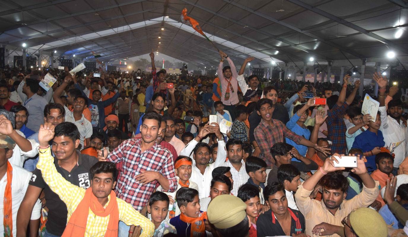 varanasi people show energy for PM modi muslim women says har har modi