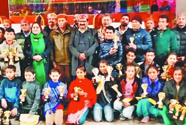 बैडमिंटन की ओपन एकल स्पर्धा में देवराज विजेता