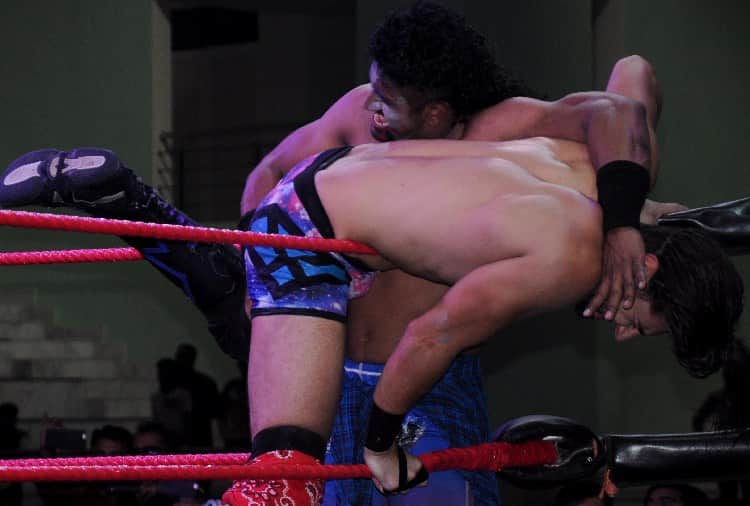 Slogans of Pakistan Muradabad in Panchkula during CWE Championship by The Great Khali