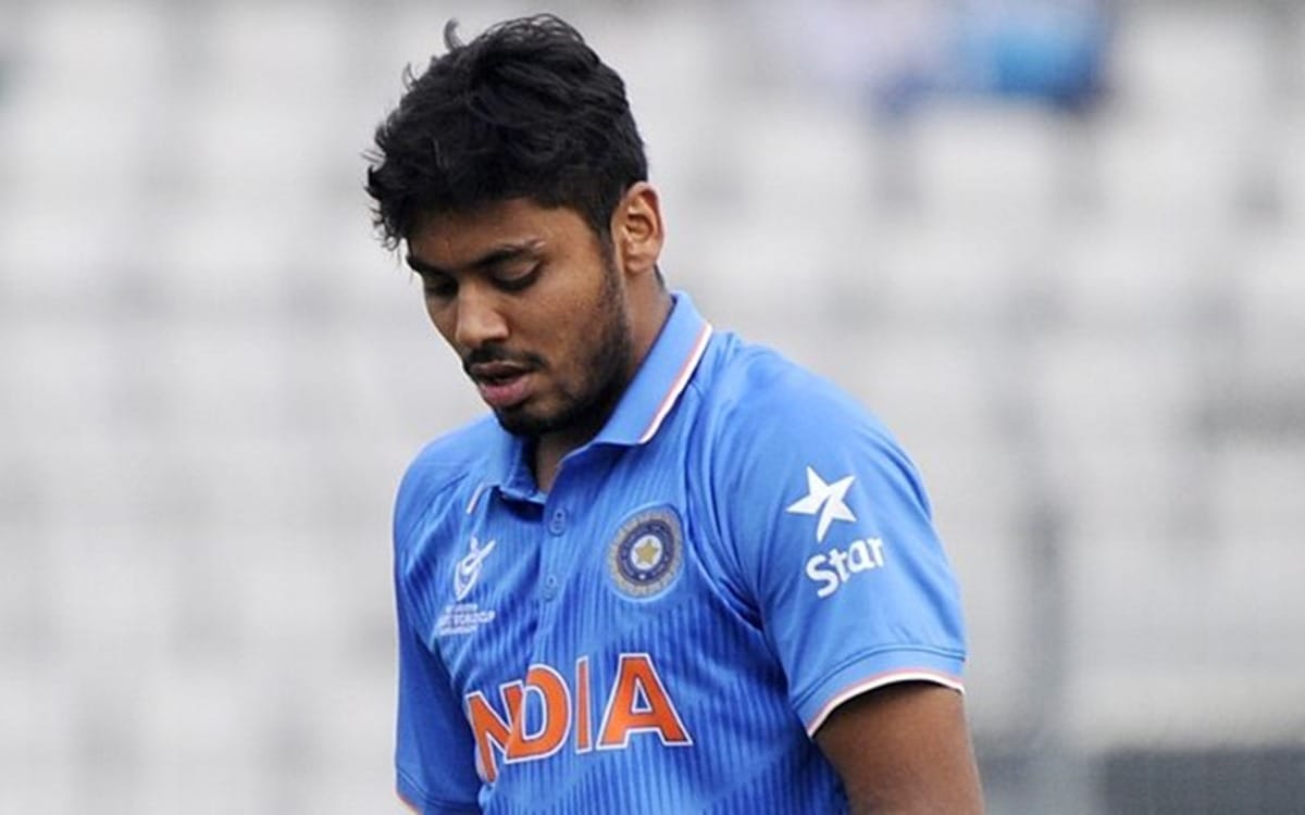 IPL-14: After understanding Rishabhs gestures,  Avesh Khan put his balls, which confused even batsmen like Dhoni