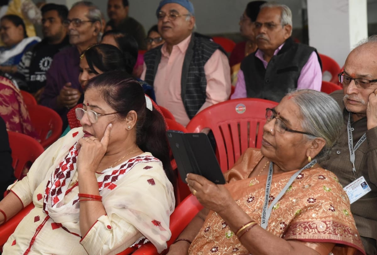 samman samaroh and cultural program of varisth nagrik kalyan samiti