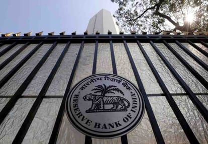 RBI canceled license of 7 non-banking companies of UP including Kanpur