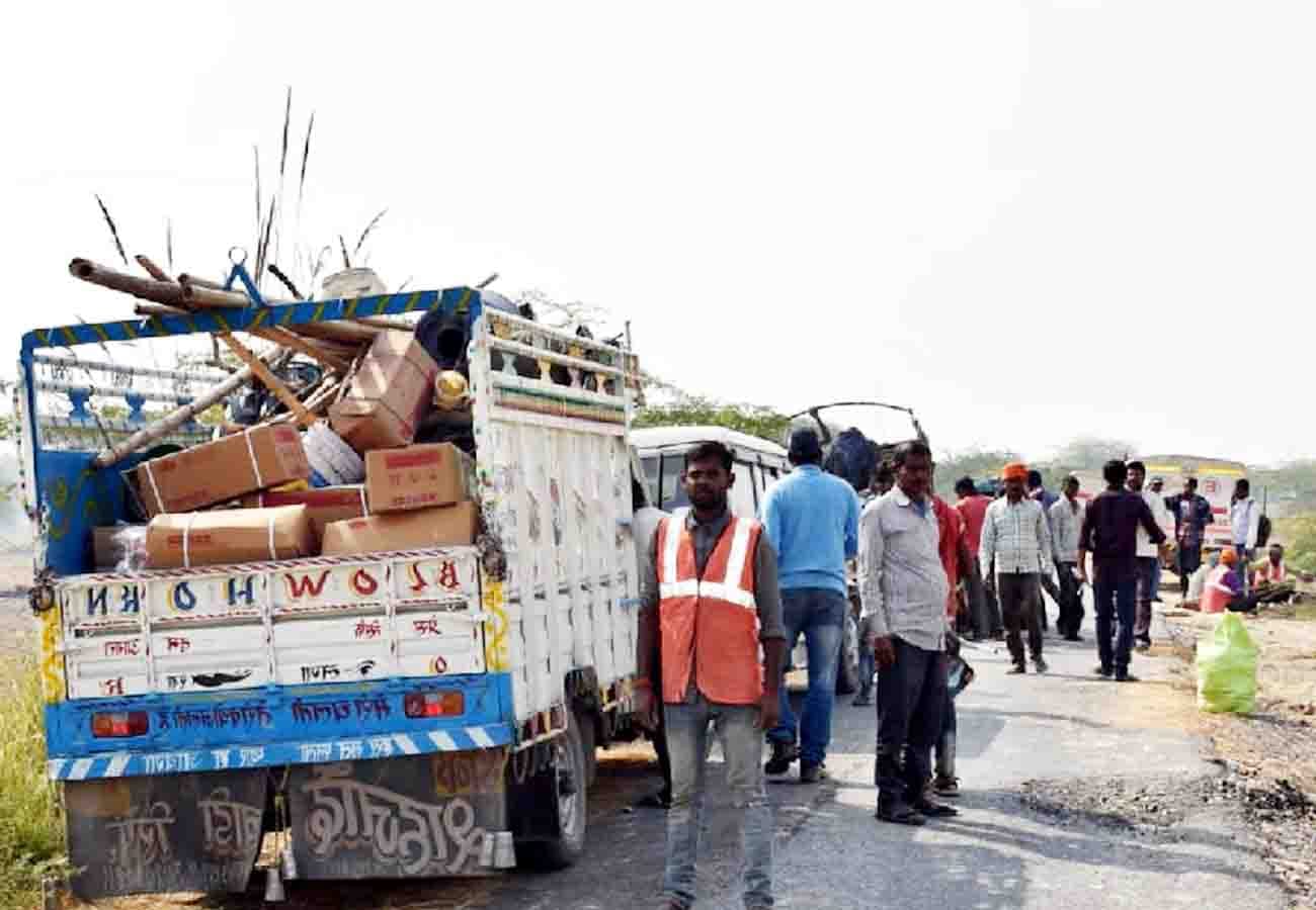 Search of crude oil between Aligarh to Kanpur