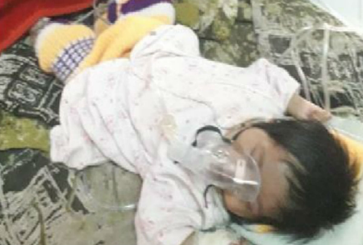 two month old child death due to not get treatment in SN hospital agra