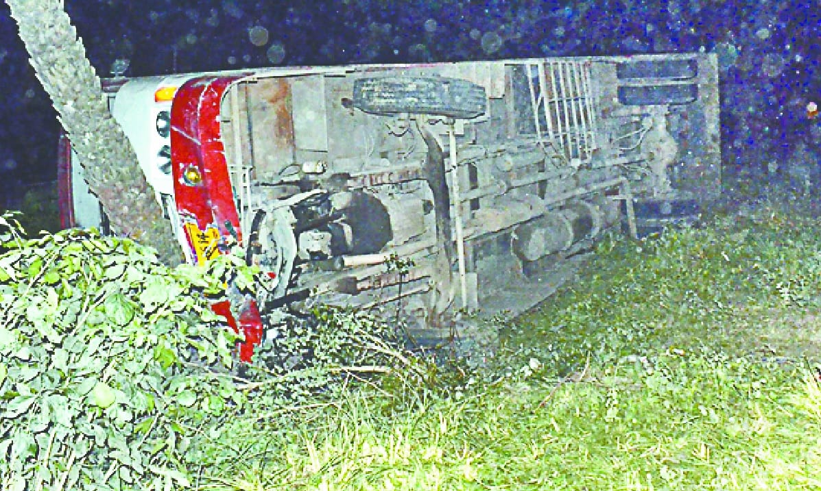 Bacabu bus crashes bike, killing two youths