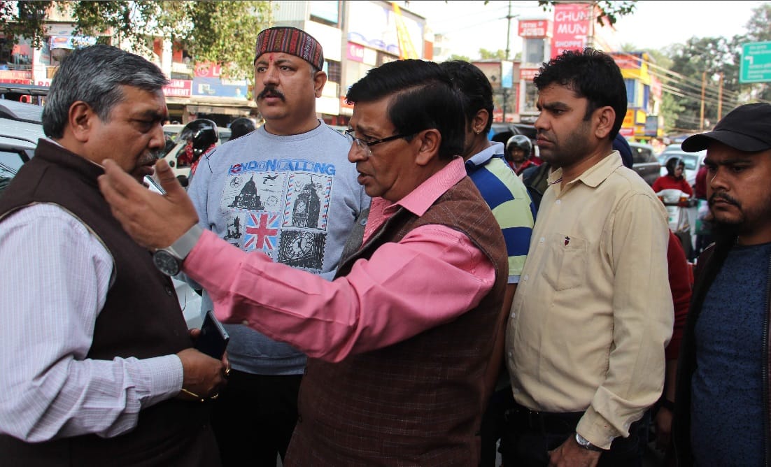 Big Loot from Diamond jewellery Supplier in dehradun photos