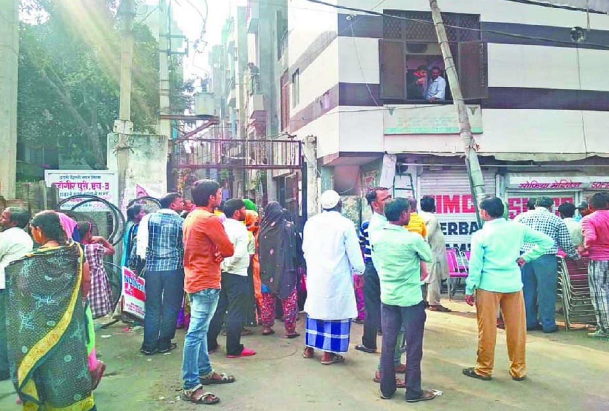 Fifty seven year old Doctor murder in delhi