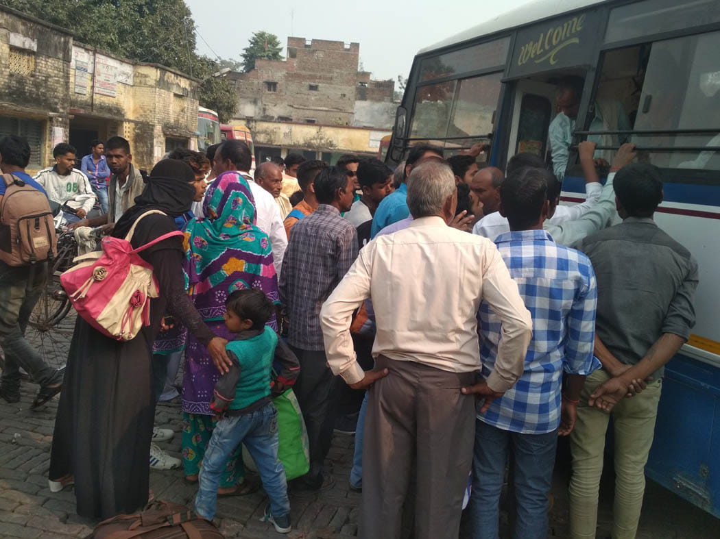 bus crisis in festival