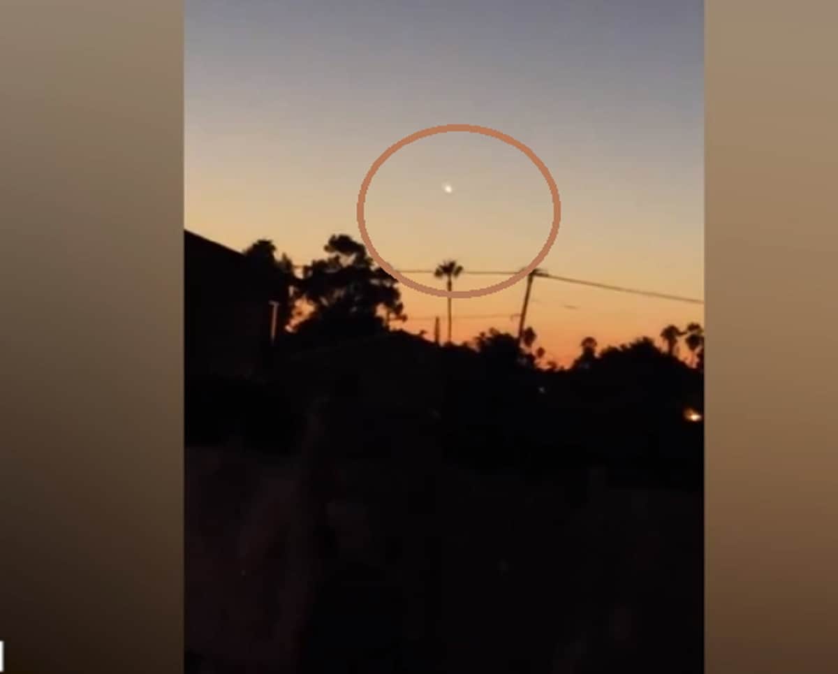 Shiny things appeared in the sky people talking about UFO