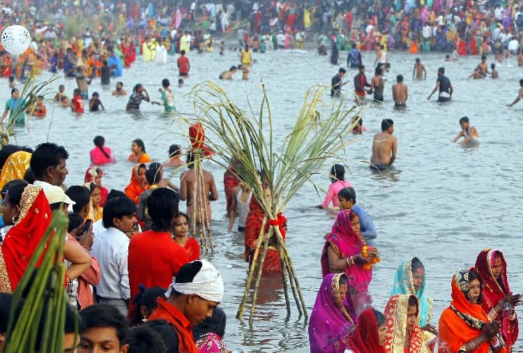 chandigarh Photos of chhath puja suryaasta time in chandigarh