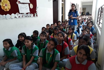 Children Day Special, Amar Ujala Foundation organized a Police ki Pathshala in Shikohabad
