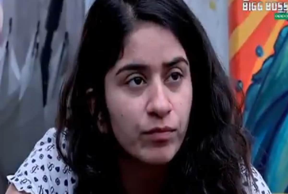 bigg boss 12 deepika kakkar megha dhade and srishty went jail