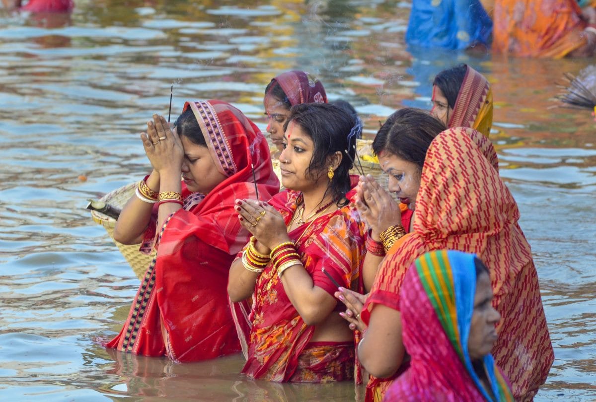 Chhath puja 2019 Why Give Arghya to rising sun
