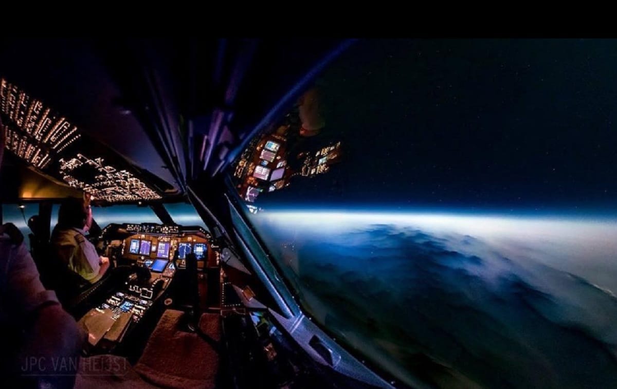 Amazing pictures taken from Flight cockpit by Christiaan van Heijst