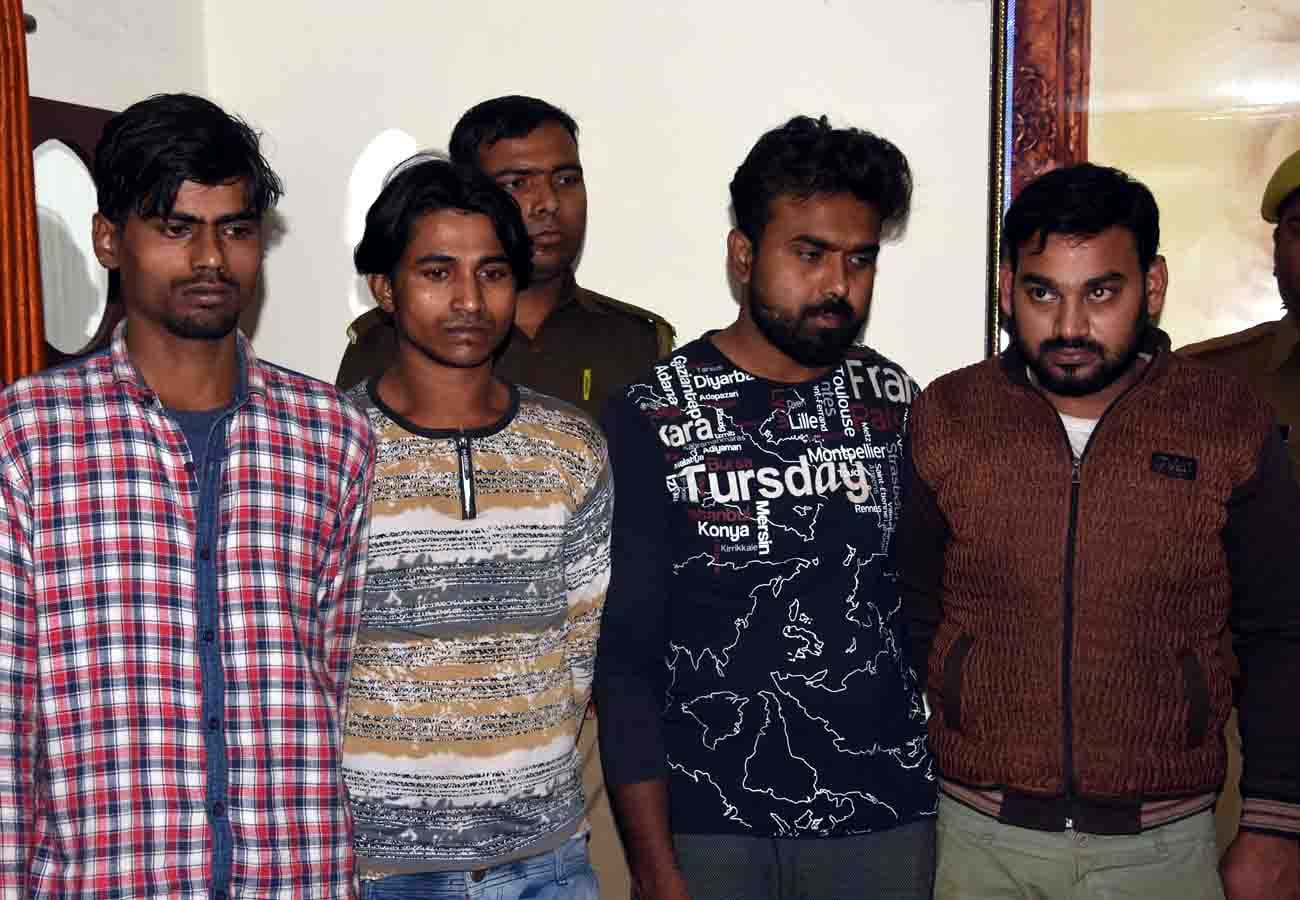 ola cab looting Gangs in kanpur