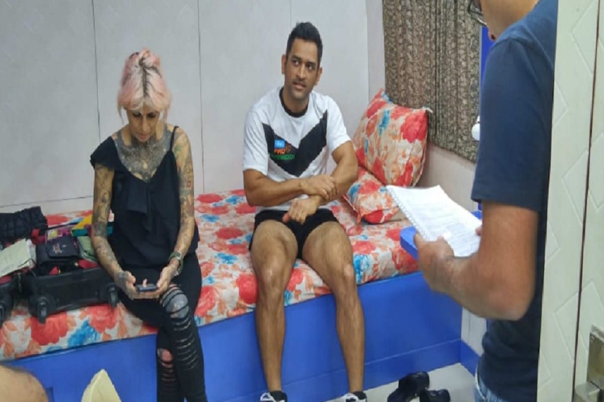 ms dhoni get on the field of kabaddi for a proffesional shoot