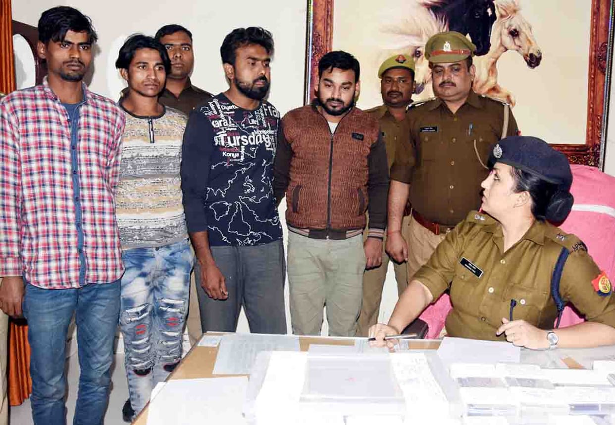 ola cab looting Gangs in kanpur