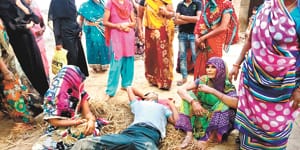 six injured in land coflict