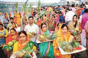 chath: huge gathering on sai river bank