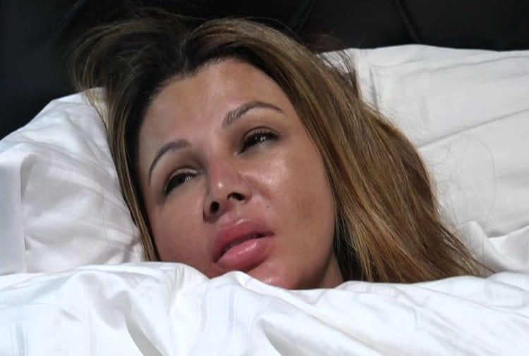 Chandigarh, Actress Rakhi Sawant First Photos after Fight with Lady Wrestler