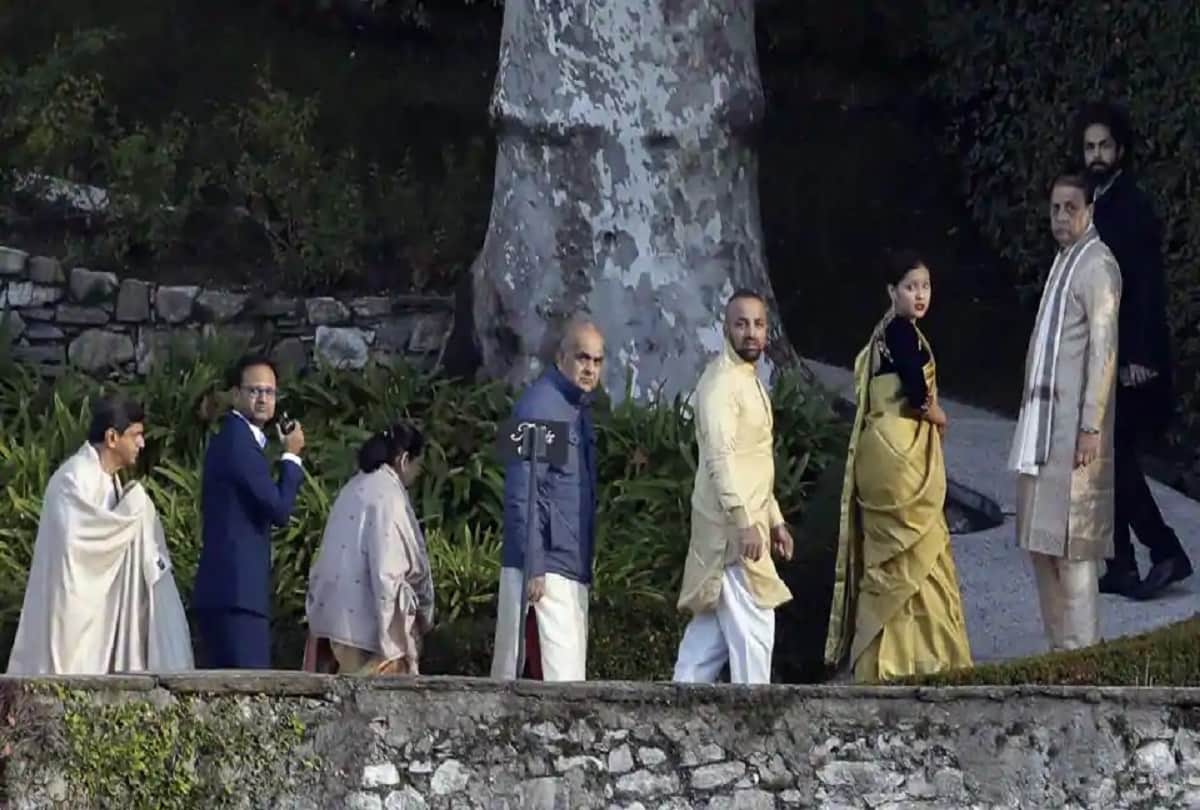 deepika padukone shared her marriage photos on twitter