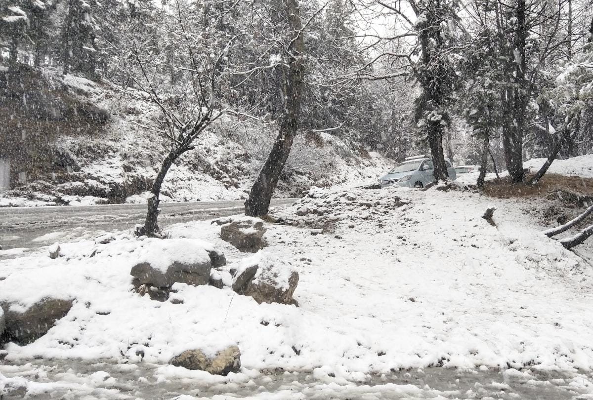 minus temperature in keylong fresh snowfall in rohtang and koksar himachal pradesh