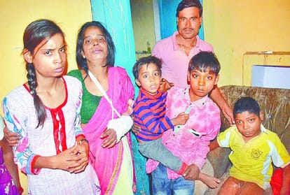 man tries to burnt alive with his two child in firozabad