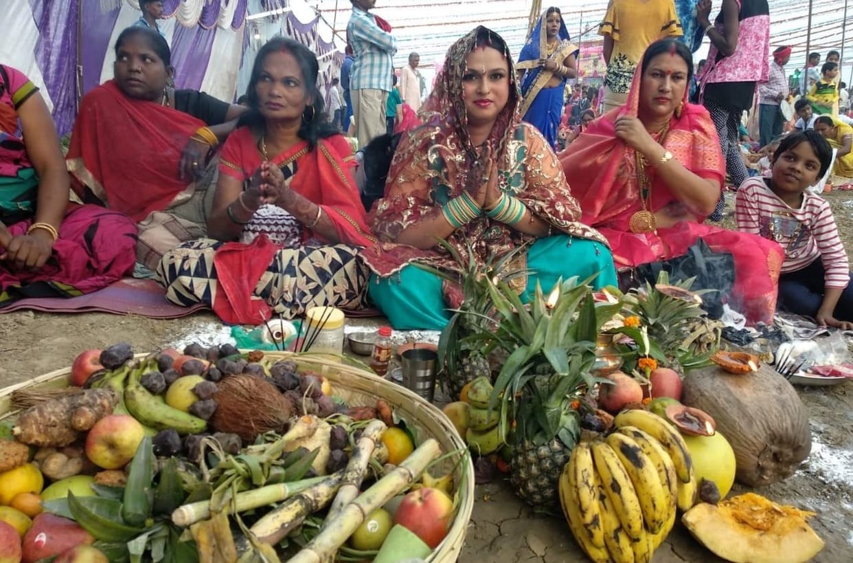 Transgender took chhat fast and prayed for piece in society