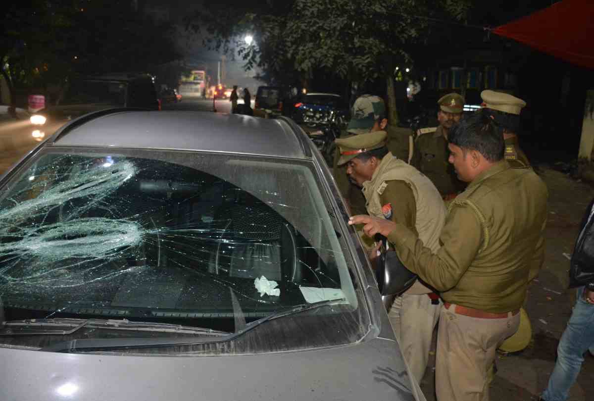 ruckus on YMCA chauraha of hazratganj in lucknow