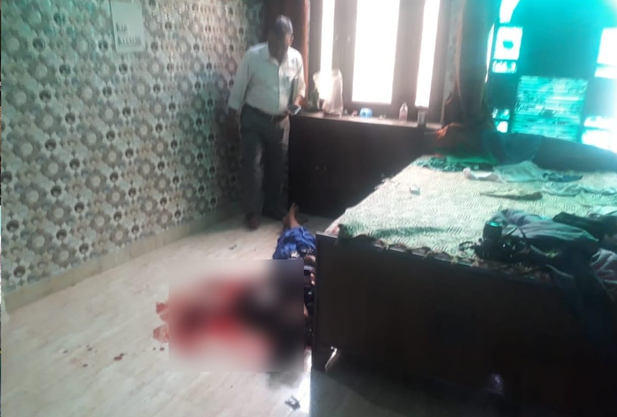 woman shot dead in her house in greater noida dadri, family suspects husband
