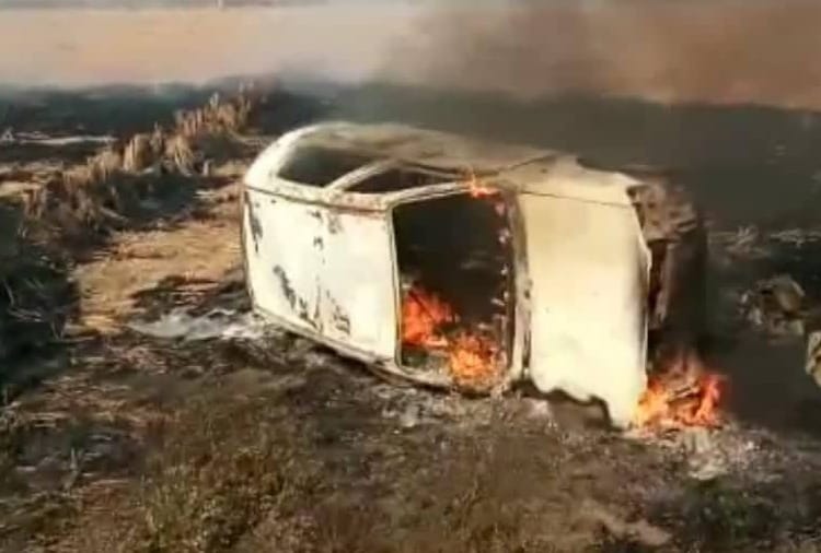 Fire in the car due to stubble burning in Moga