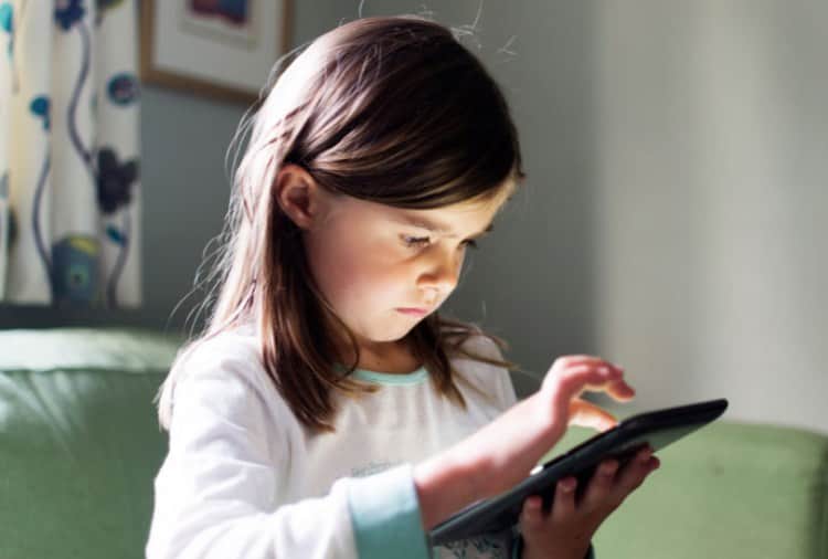 Tricks to Save Your Childrens by Habit to Use Mobile Phone