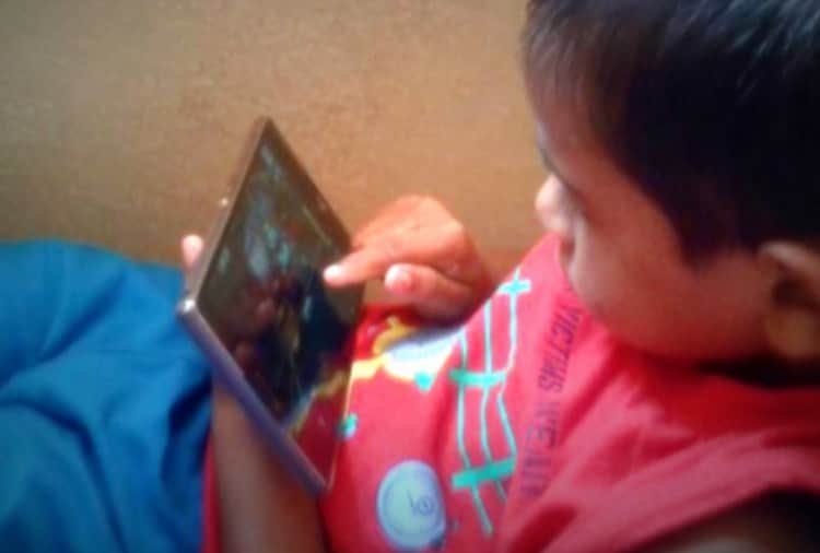 Tricks to Save Your Childrens by Habit to Use Mobile Phone