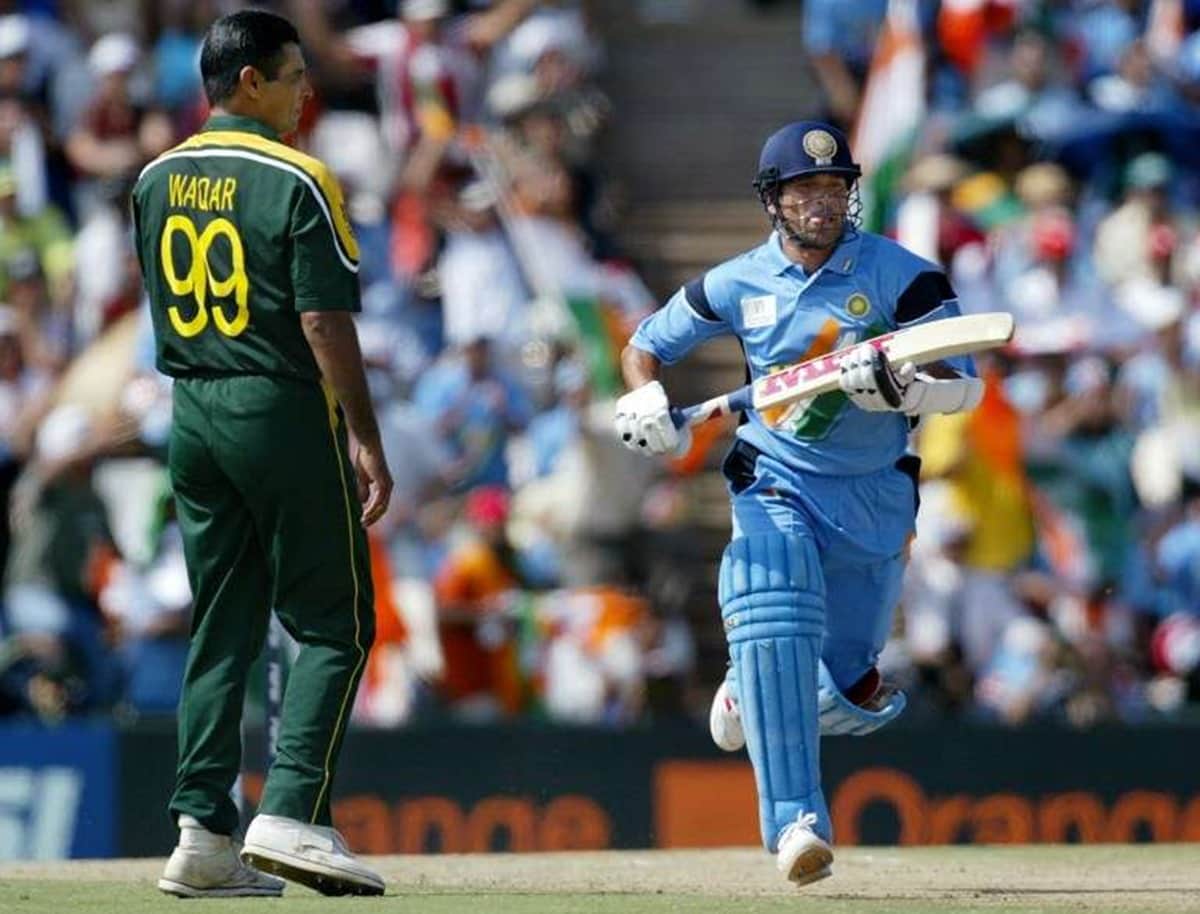 sachin tendulkar and waqar younis test debuts on 15 november 1989