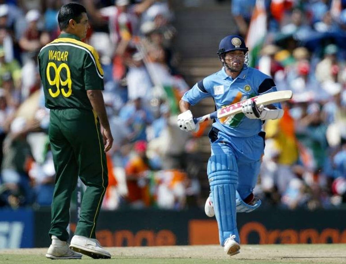 sachin tendulkar and waqar younis test debuts on 15 november 1989