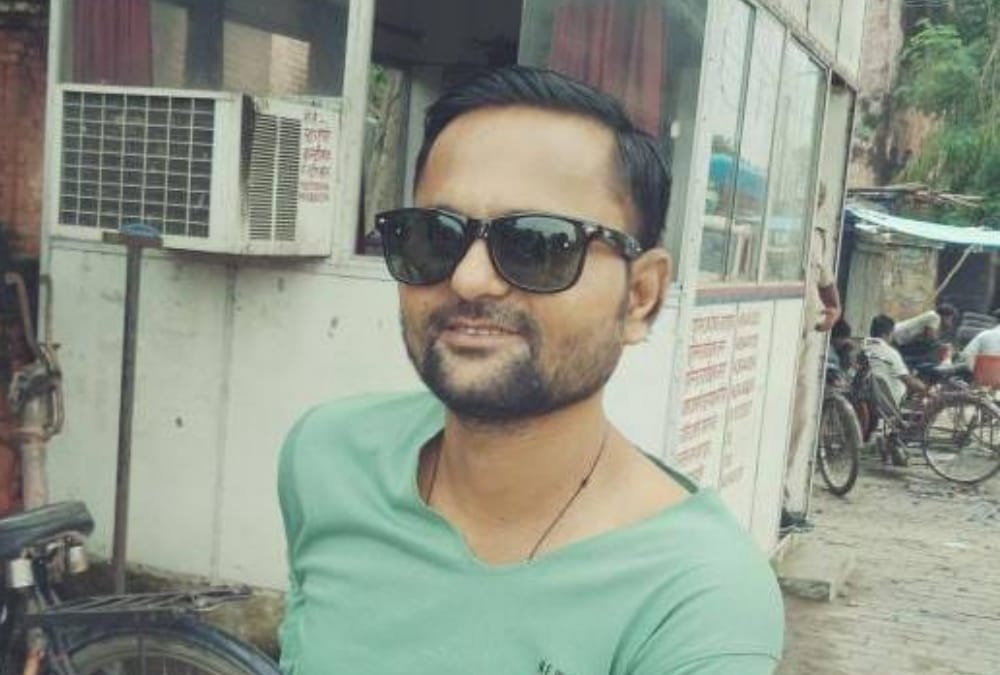 SP jila panchayat member shoots himself.