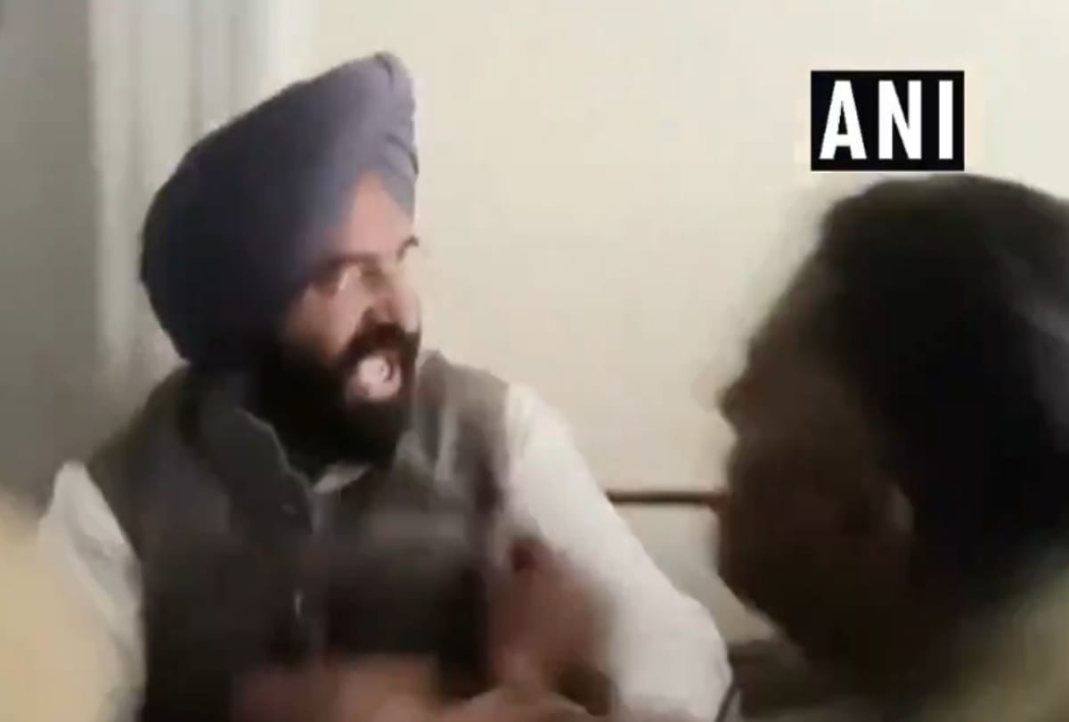 akali mla manjinder s sirsa slaps 1984 riots convict in patiala house court