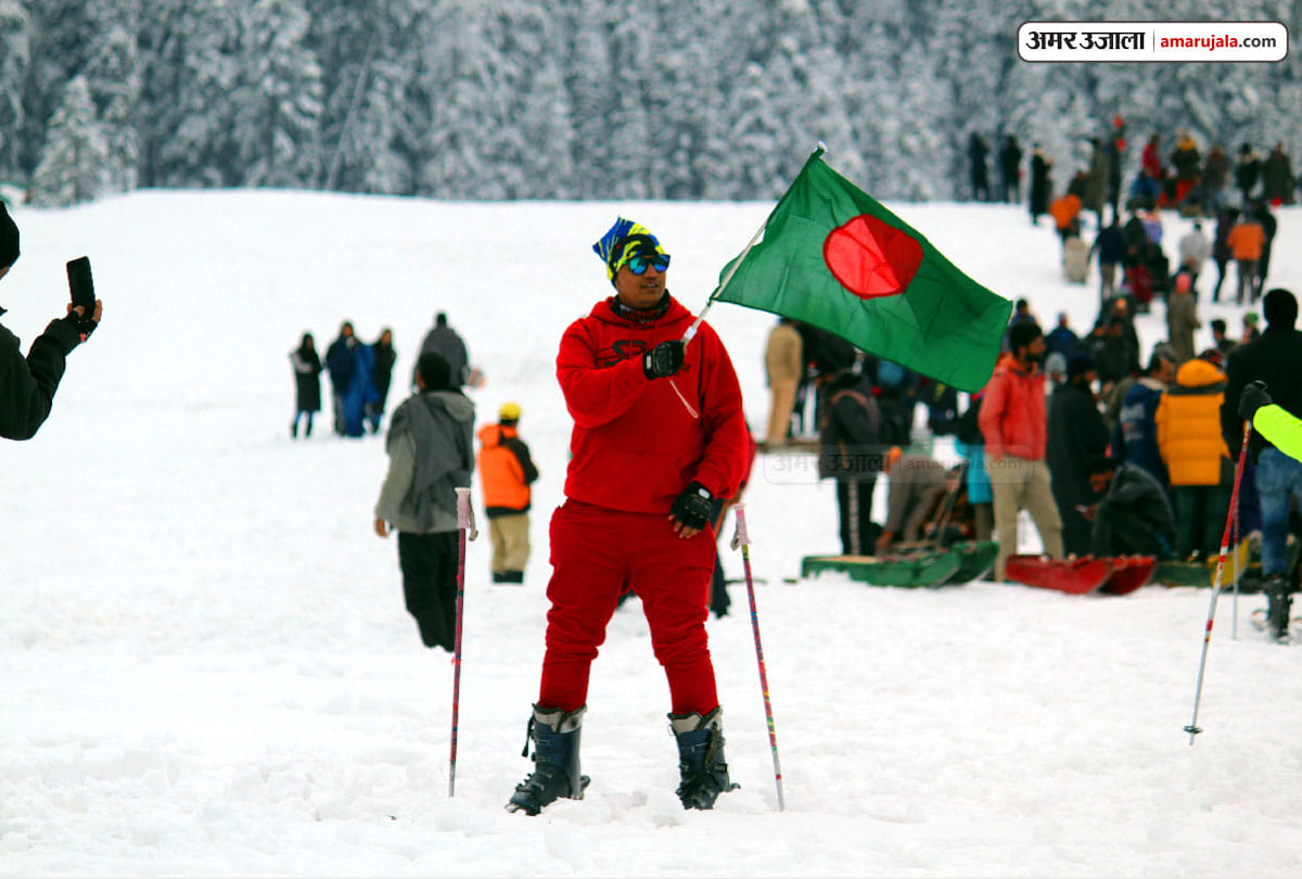 Mughal road also close on fourth day in jammu kashmir