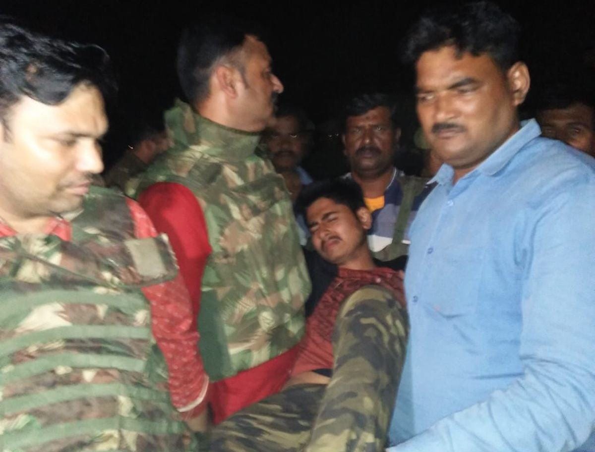 varanasi JHV mall shoot out accused arrested after police encounter