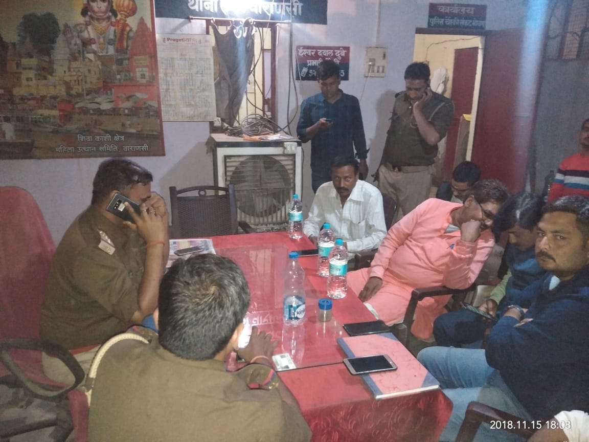 police chowki incharge is accused for robbery in varanasi