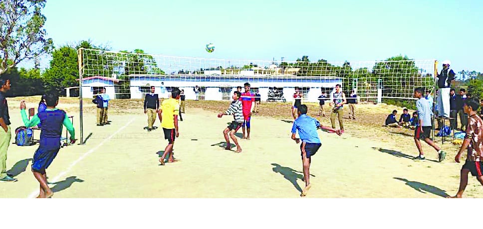 pati won over garsaadi in vollyball