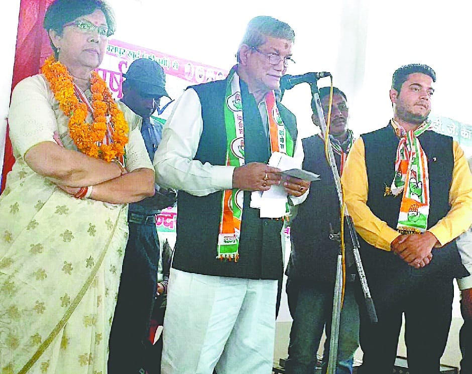 Double engine of government not working properly: Harish Rawat