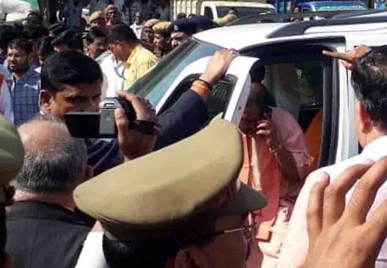 CM Yogi Adityanath surprise check in kanpur