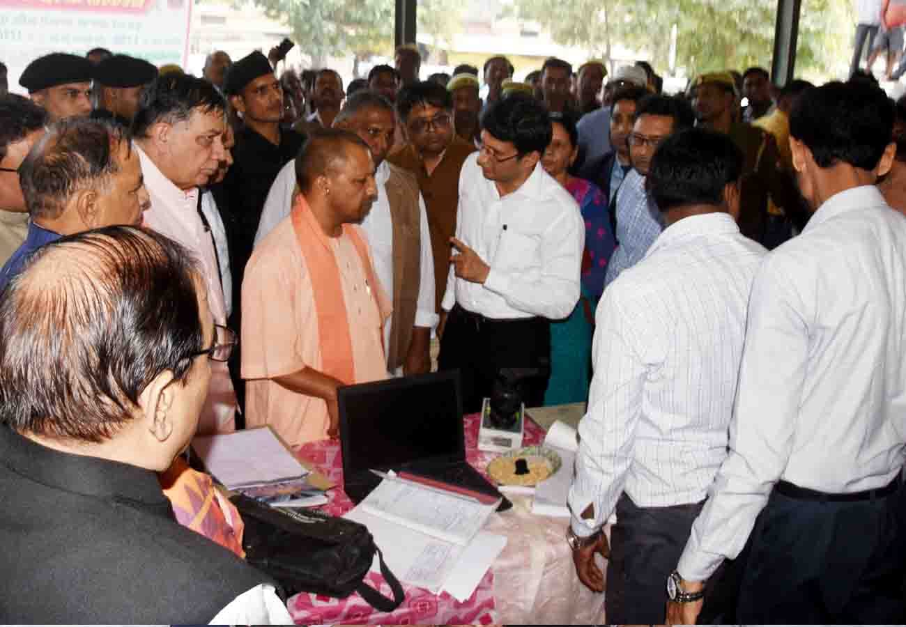 CM Yogi Adityanath surprise check in kanpur