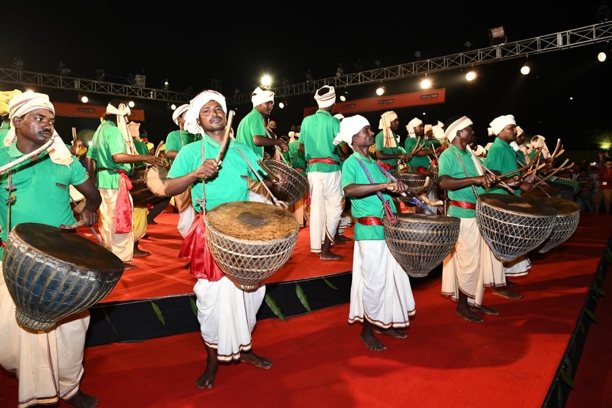 25 states and 11 countries traditional tribal heritage conclave continues in Jamshedpur