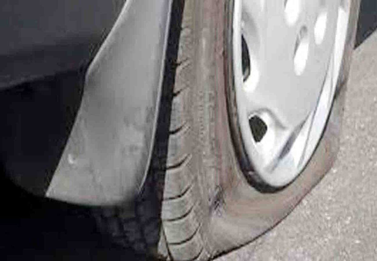 Airport manager and his wife died in road accident in farrukhabad