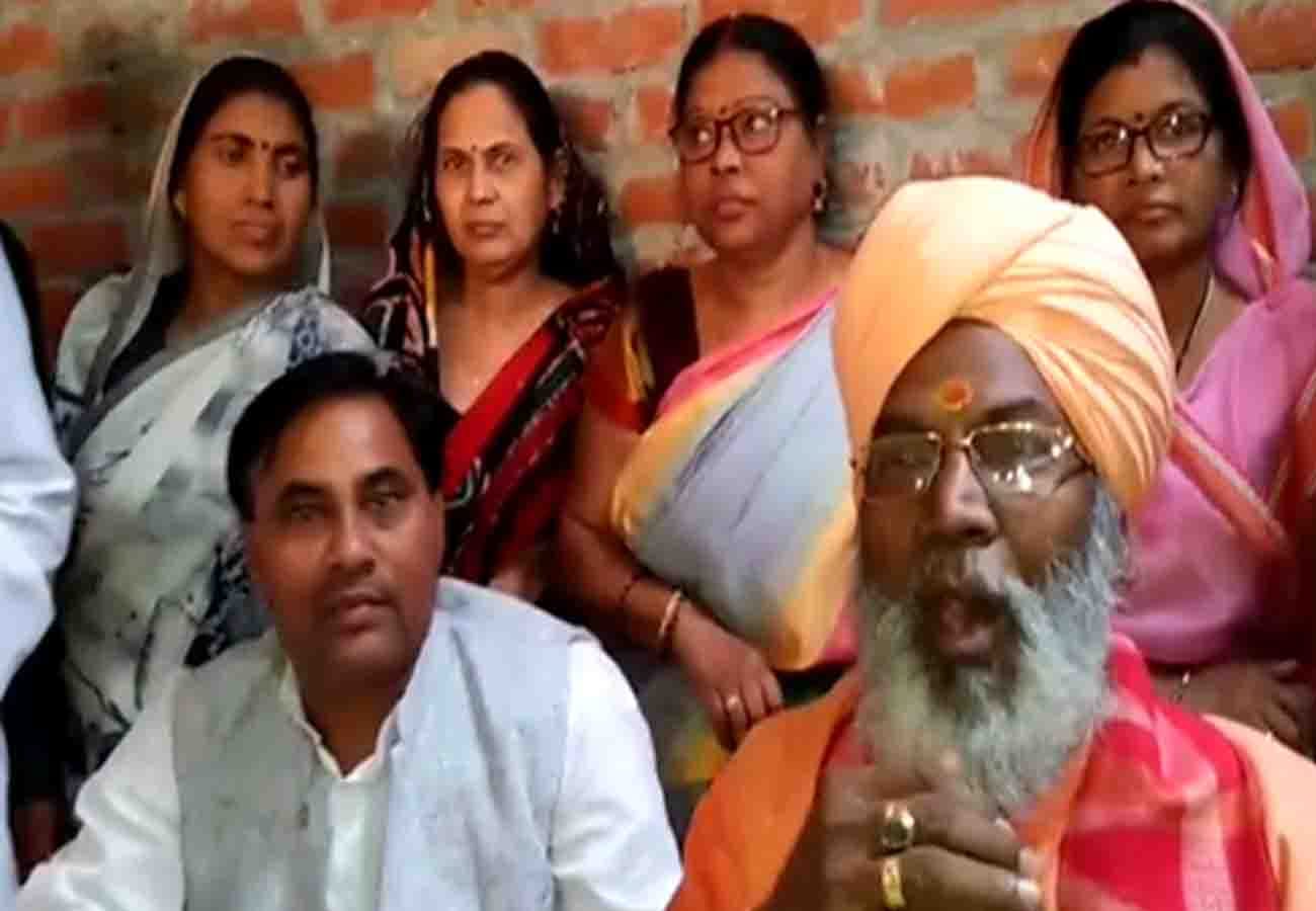 sakshi maharaj targets rahul gandhi in kannauj again