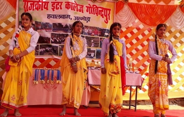 Kuldeep and Nikita get the best student award