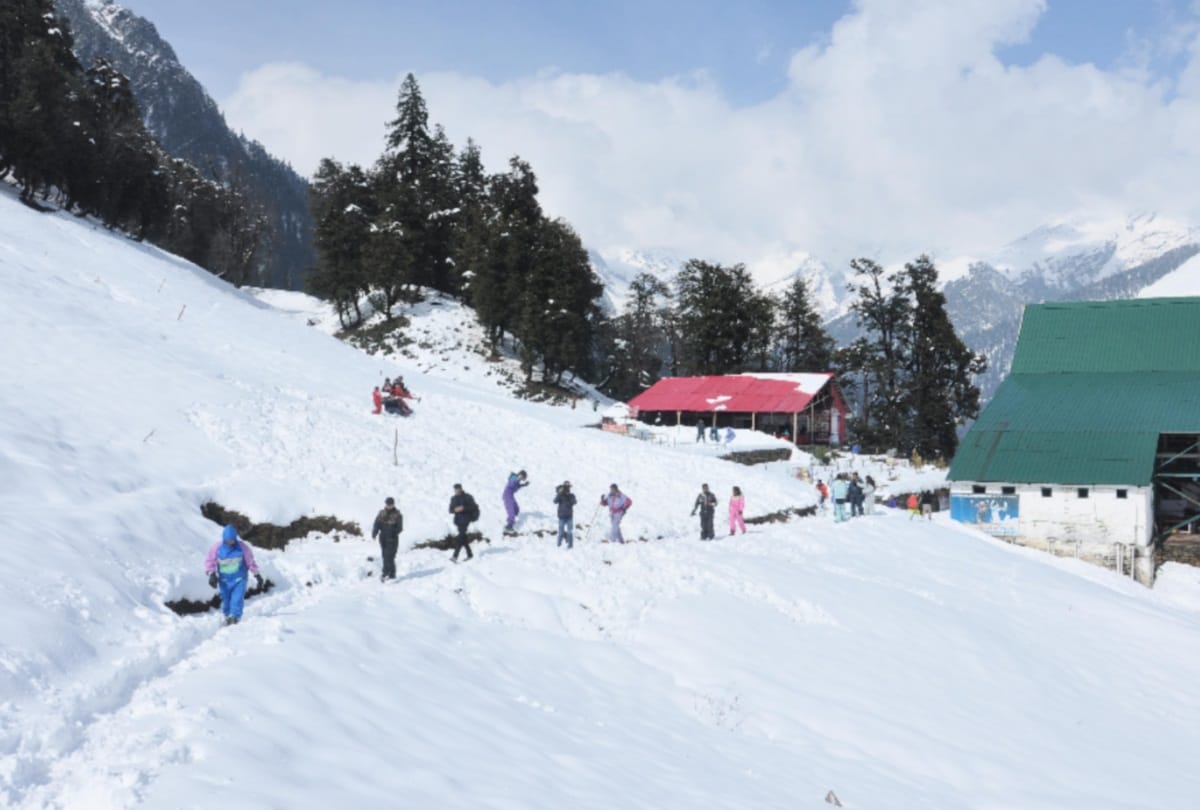 minimum temperature fall due to cold wave in himachal