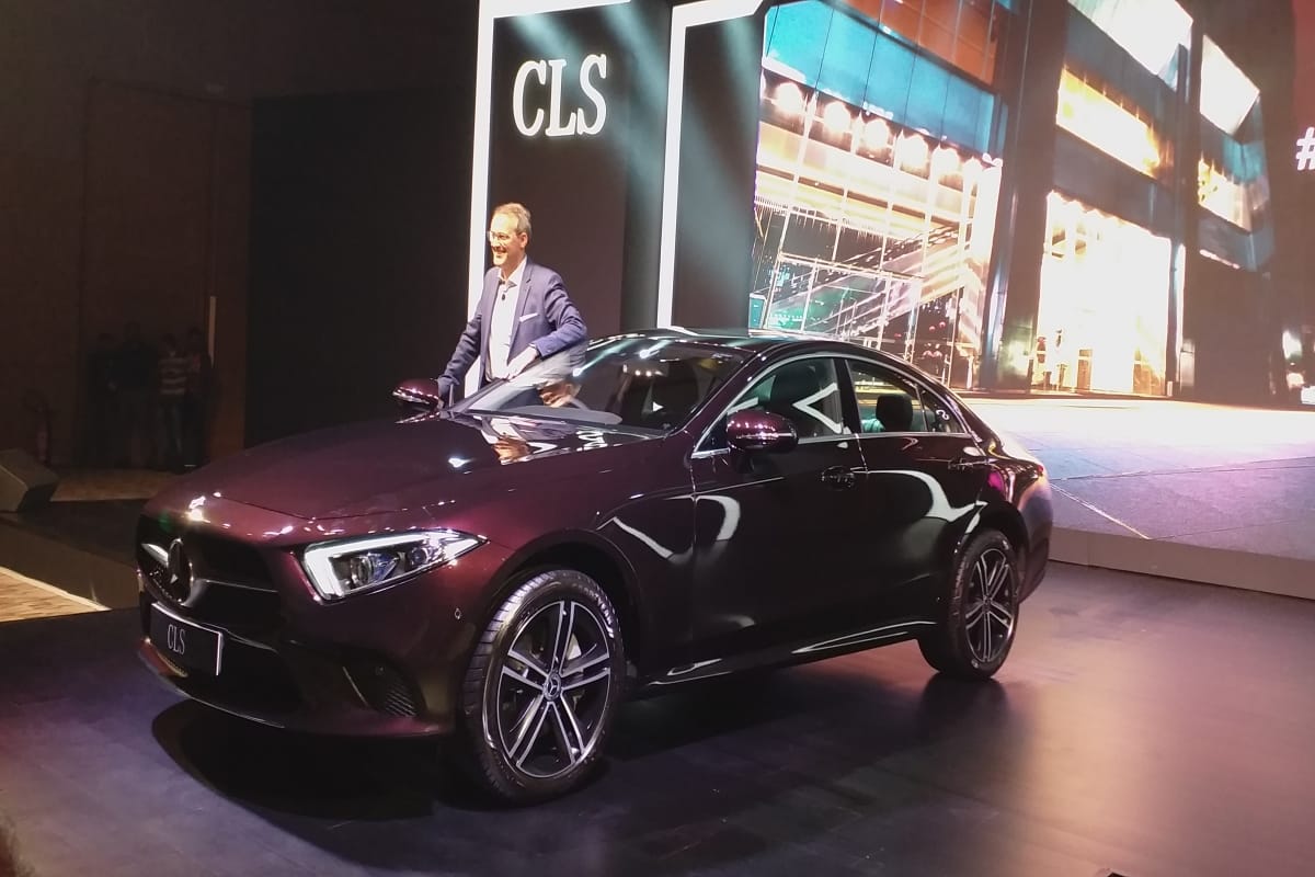Mercedes benz launched new cls 300d, know the price and features